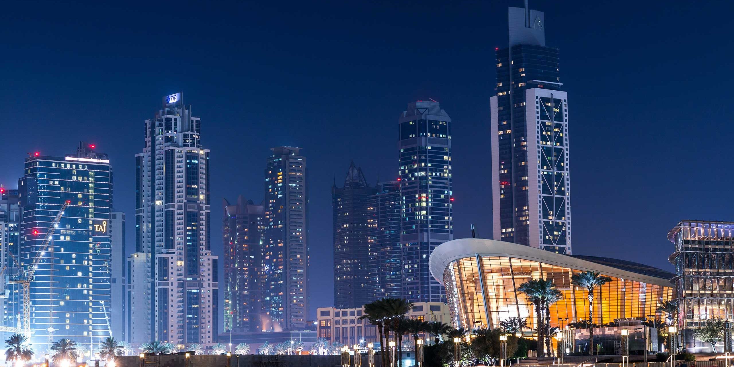 Dubai at night - photo by jeshootscom