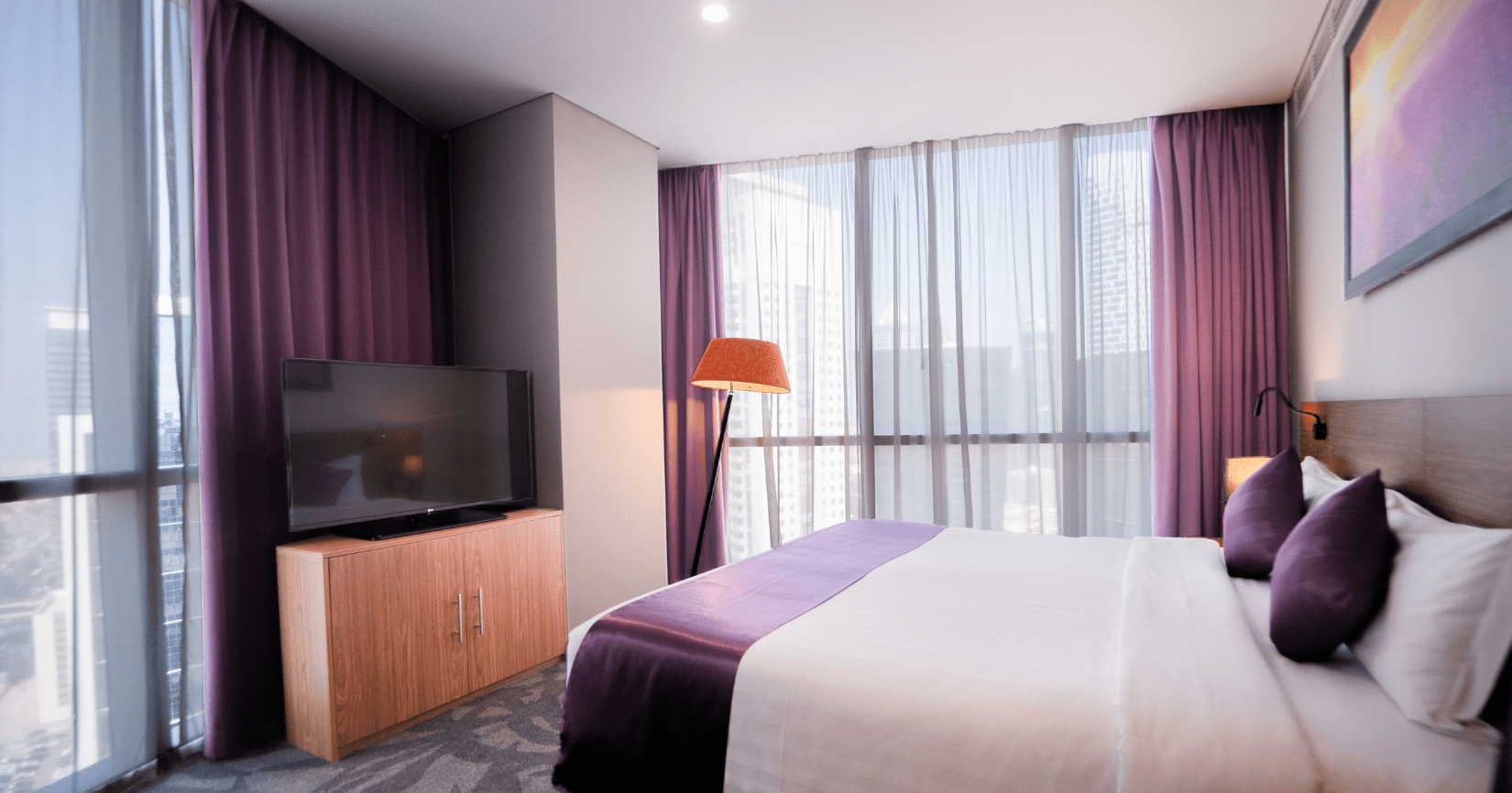 Junior Suite Business Bay Dubai with Canal or City View